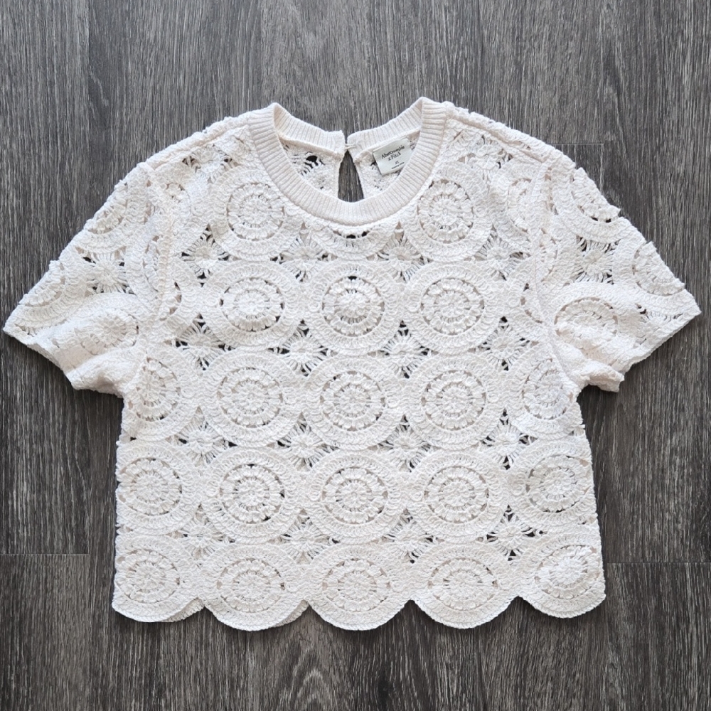 Abercrombie & Fitch White Cropped Embellished Blouse